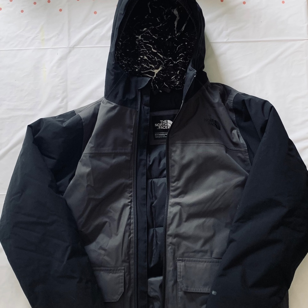 The North Face  Boy’s Large Insulated Winter Coat